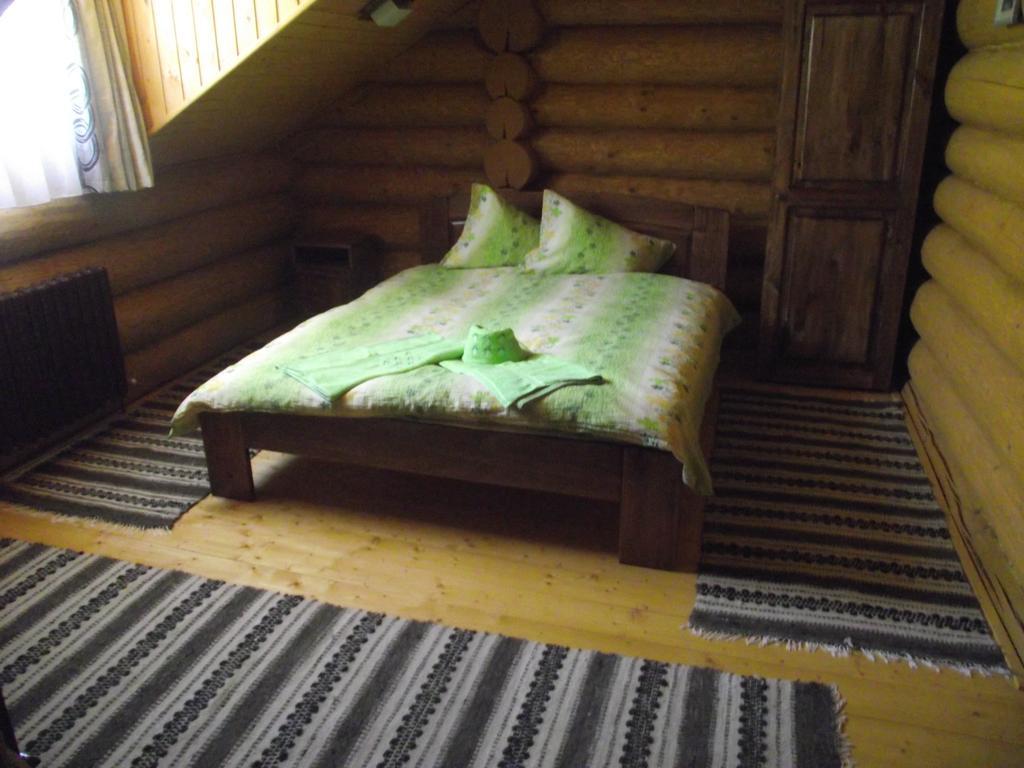 Cabana Piatra Runcului Vatra Moldoviţei Zimmer foto